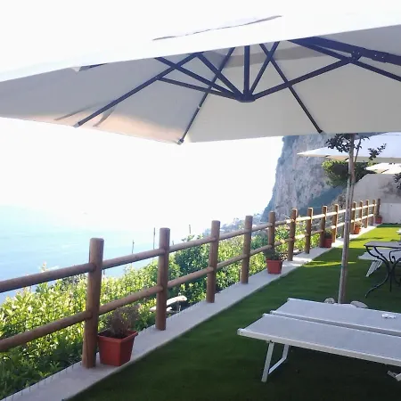Villa Amalfi אמאלפי